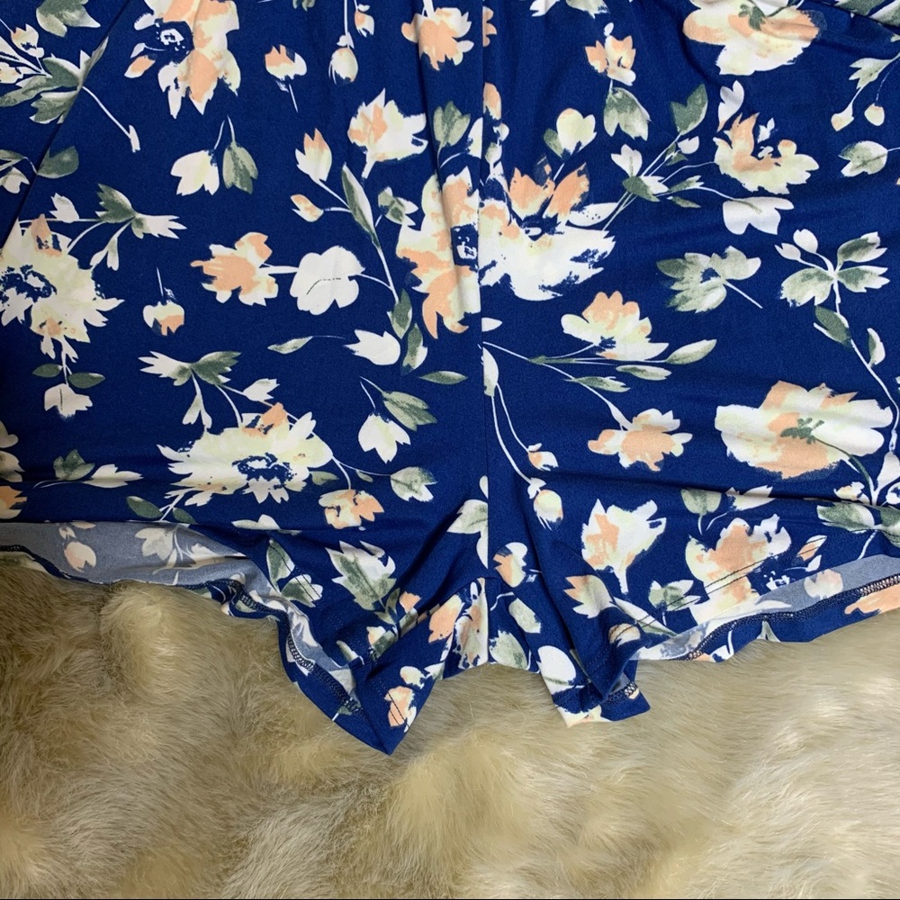 NWT Ninexis blue floral romper with pockets - Picture 7 of 8